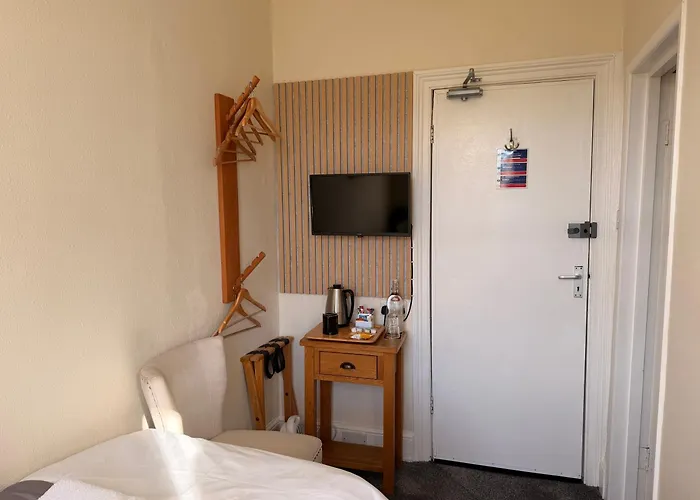 Cairn House - Bed & Breakfast